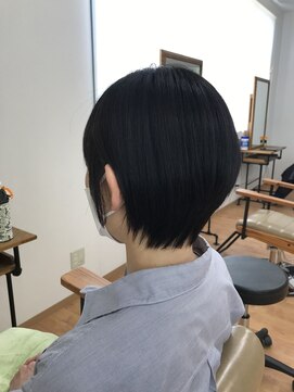 ミリ(milli) 毛先軽めボブ