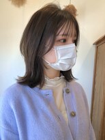 ルヴェール(Le Vert) ミディアムレイヤー × グレージュ
