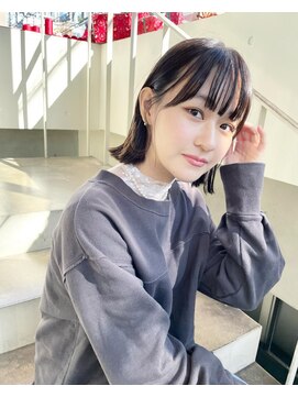 アクアオモテサンドウ(ACQUA omotesando) 切りっぱなしボブのシースルーバング