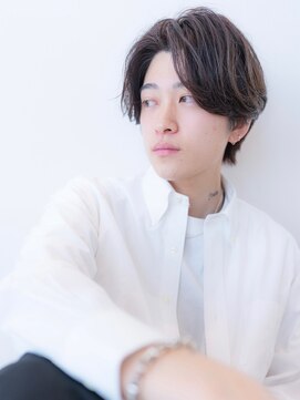 メゾンバイハバナ(maison by HAVANA) 波巻きセンターパートハイライトツーブロックマッシュ