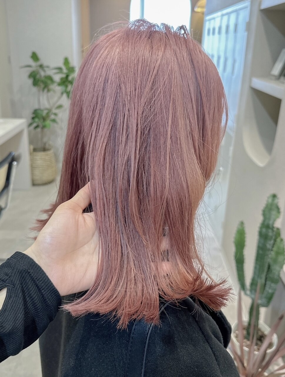 ピンクベージュ/ブリーチ/ブリーチなし/原宿/女性美容師
