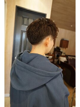 ミューズ バイ ケンジ(MUSE by KENJE) フェード／ツイストスパイラル／平塚美容室