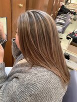 大須賀美容室 けやき通り店&nbsp;白髪ぼかしにも使えるバレイヤージュ