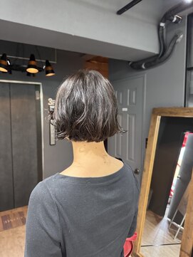 ロフティー 清澄白河(LOFTY) ミニボブ×パーマの頭が小さく見えるヘアスタイル