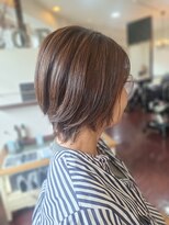 ローレン(LOREM)&nbsp;ショートボブ×艶グレイカラー9.9ハイライトカラー