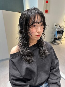 アム(amu) ハッシュカット/ウルフパーマ/ロングパーマ/レイヤーパーマ