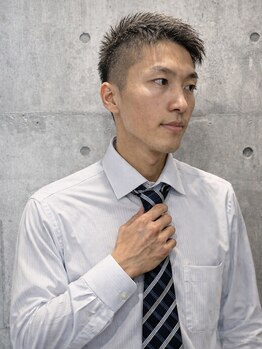 メンズアンダーバーホワイト 南海難波店(Men's _WHITE)の写真/【なんば1分/9-22時営業】仕事終わりも通える《カット+シェービング￥4500～》清潔感のあるモテスタイルへ。