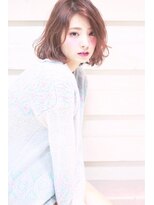 オーロ(ORO)&nbsp;黒髪でもイメチェンできる大人可愛いバルーンミディスタイル