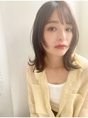 切りっぱなしミディアム くびれレイヤー