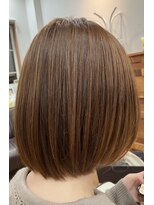 フリー(Free)&nbsp;☆色素改善☆シークレットハイライトカラー×切りっぱなしボブ