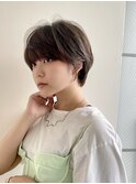20代おすすめ マッシュショート 耳かけ 丸み