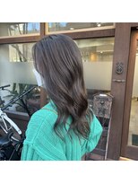 アグランテトラ 野田阪神店(a Gland tetra)&nbsp;上品ゆるやかナチュラルウェーブロング アッシュブラウン