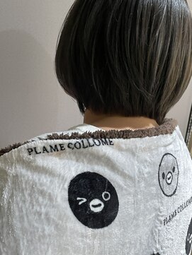 アパートメントオブソロン 錦糸町(The Apartment of Solon) 切りっぱなしボブ×シルバーブルー