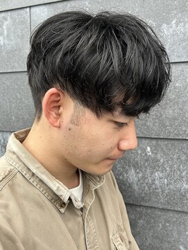 ヒュイル バイ ニアウ(Hwyl by Niau) メンズマッシュツーブロックシャドウパーマニュアンスパーマ眉毛