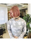 コーラルピンクヘア・ケアブリーチダブルカラー・ショートボブ