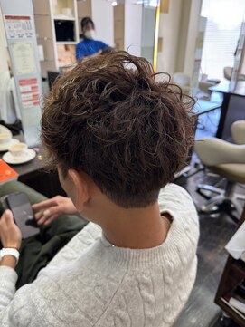 シャルトルーズ(Chart Reuse) ツイストスパイラル&ニュアンスパーマ