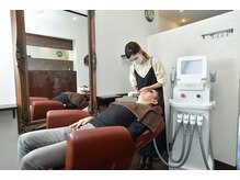 ヘアアンドメイクレイズ(HAIR&MAKE raise)の雰囲気（落ち着いた店内でくつろげる♪カット+髭脱毛90分/¥8,800～）