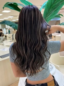 シャルムバイケンジ(Charm.by KENJE) デザインハイライトオージュアレイヤーカットブリーチ銀座有楽町