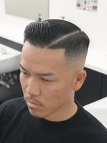 アストロ(ASTRO)&nbsp;クラシカルサイドパート×スキンフェードビジネスヘア清潔感