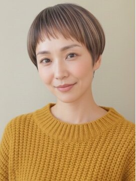 オン眉 ショートボブ シルバーブラウン ダブルカラーブリーチ