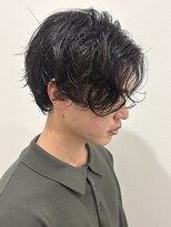 ヒュイル バイ ニアウ(Hwyl by Niau)&nbsp;MEN’S HAIR/サーフカール/刈り上げセンターパート/伊勢崎