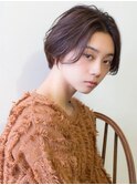 大人かわいい！しっとりツヤ質感の暗髪ショート