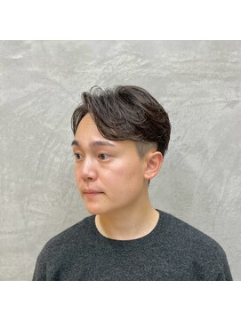 サームマン 人形町(SARM MAN) 扱いやすさ重視メンズヘア ビジネスマンのフェザーパーマ