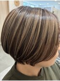 ショートボブ