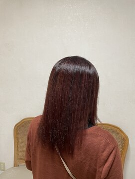 ウェルズ グランデ 田原本店(Well's GRANDE) 深みレッドで魅せる艶髪カラー
