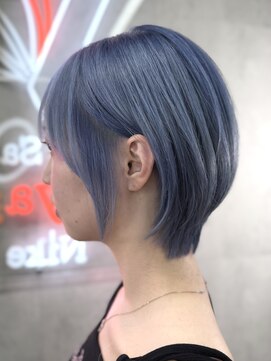 ボヤージュニケ(Voyage Nike) ブルーシルバー×くびれショート