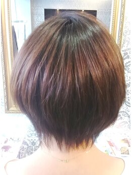 ヘアロッソ (hair ROSSO)の写真/【オープン10年以上】染めるたびに美髪へと導く!低刺激・臭わない・地肌に優しい艶感溢れる髪質を叶えます*