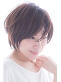 ショート・前下がりレイヤーボブ