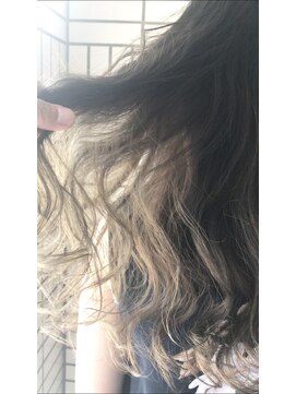 ラフ 原宿(L.a.a.g.f harajuku) 大人カラー 細めハイライト@原宿