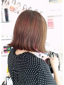 ノーマジーン(Norma jean) アッシュ系＆ピンクメッシュに小顔前下がり切りっぱなしボブ☆