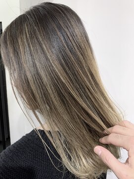 ナイン 麻布十番(NINE) ☆プラチナベージュバレイヤージュ☆