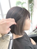 ツムグ 代官山店(TUMUGU)&nbsp;白髪ぼかしイヤリングカラーサンドベージュツートンカラー