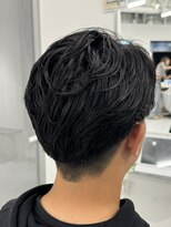 バース 梅田中崎町店(BIRTH)&nbsp;ニュアンスパーマセンターパートフェザーパーマ韓国メンズパーマ