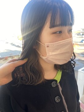 アチーブ ヘア デザイン(achieve hair design) 透明感シルクベージュインナーカラーウェーブ巻きミディ20代30代