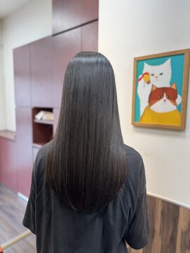 セレスト 福岡天神店(CELESTE) 【甲斐】しっとりと光をまとったようなツヤ感。