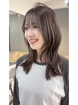 ジアン テラス(GIEN TERRASSE)&nbsp;ミディアムレイヤー/顔周りレイヤー/グレージュ@重里