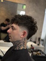 メグロバーバーショップロッポンギ 目黒六(MEGURO BARBER SHOP 6PPONGI) Burst fade /バーストフェード