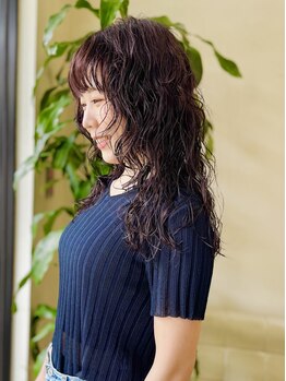 ハヤシ シーズン デザイン(HAYASHI SEASON DESIGN)の写真/レイヤー×パーマで作るトレンドヘア◇柔らかな質感から動きのあるカールで、再現性の高いスタイルへ！