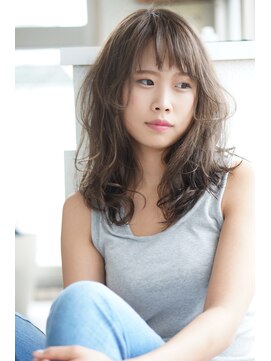 キローネ(Kirowne) wカラーで作るグレージュセミロング 《kirowne 下北沢》