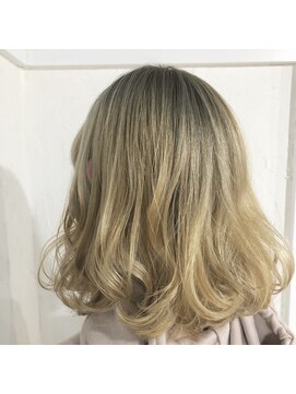 アンフィドットドゥルドゥ(AnFye.dueldo) 【AnFye.dueldo ボリュームカール × グレイハイカラー 】