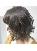 カーキグレージュー×束感ウェーブ