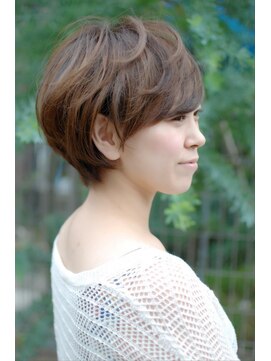 ラトリエコンタン(L´atelier Content) デザインカラー×丸みショート