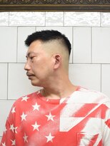 メリケンバーバーショップ コウベ(MERICAN BARBERSHOP KOBE)&nbsp;無造作アップバングスキンフェード
