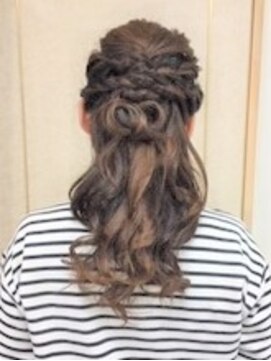 横濱ハイカラ美容院(haikara美容院) かわいいダウンスタイル