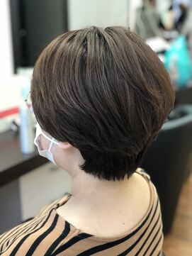 フレンズ 環状通東店(friend's) シルキーカットで叶えるショートボブ 11