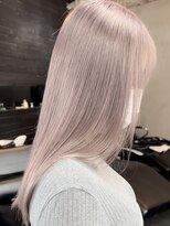 キラ 原宿(KILLA)&nbsp;ドレスヘアショコラアッシュヘルシースタイルふんわりカール前髪